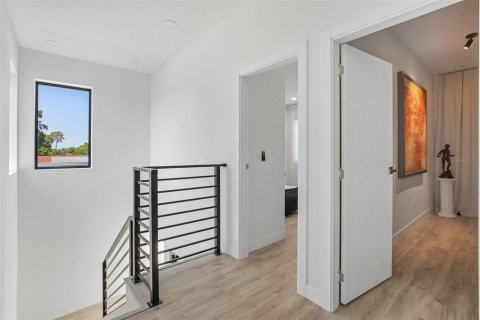 Villa ou maison à vendre à Tampa, Floride: 4 chambres, 213.95 m2 № 2223456 - photo 16