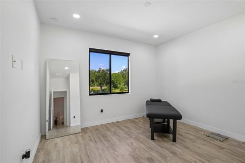 Villa ou maison à vendre à Tampa, Floride: 4 chambres, 213.95 m2 № 2223456 - photo 20
