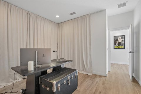 Villa ou maison à vendre à Tampa, Floride: 4 chambres, 213.95 m2 № 2223456 - photo 14