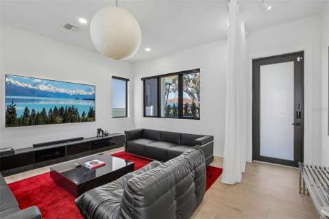 Villa ou maison à vendre à Tampa, Floride: 4 chambres, 213.95 m2 № 2223456 - photo 27