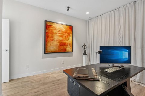 Villa ou maison à vendre à Tampa, Floride: 4 chambres, 213.95 m2 № 2223456 - photo 15