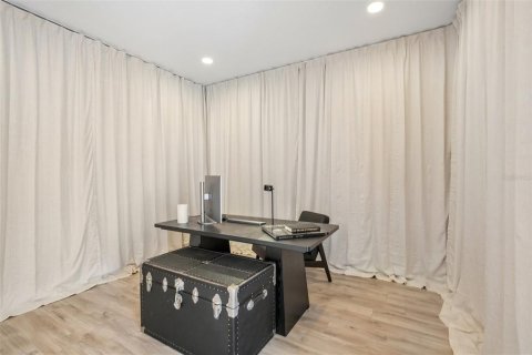 Villa ou maison à vendre à Tampa, Floride: 4 chambres, 213.95 m2 № 2223456 - photo 13