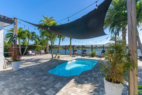 Купить виллу или дом в Хомстед, Флорида 4 спальни, 170.01м2, № 1972838 - фото 13