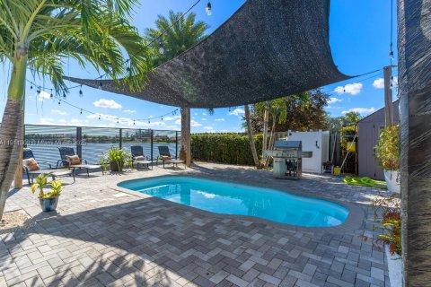 Купить виллу или дом в Хомстед, Флорида 4 спальни, 170.01м2, № 1972838 - фото 14