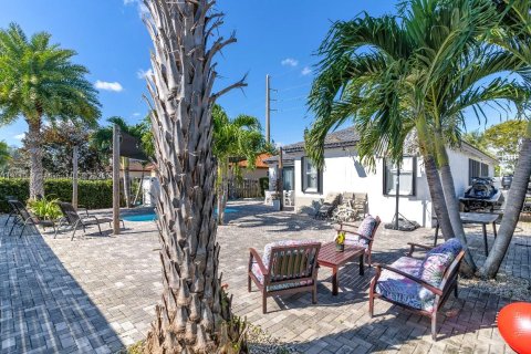 Купить виллу или дом в Хомстед, Флорида 4 спальни, 170.01м2, № 1972838 - фото 16