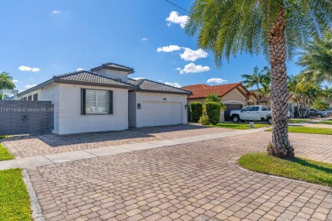 Купить виллу или дом в Хомстед, Флорида 4 спальни, 170.01м2, № 1972838 - фото 6