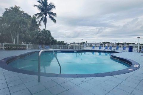 Copropriété à vendre à Oakland Park, Floride: 2 chambres, 94.76 m2 № 2002711 - photo 12