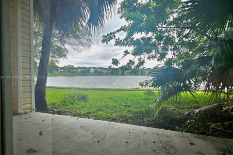 Copropriété à vendre à Oakland Park, Floride: 2 chambres, 94.76 m2 № 2002711 - photo 11