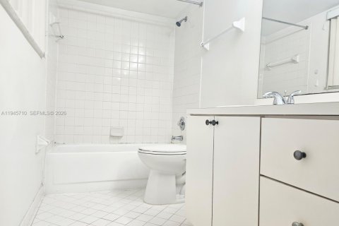 Copropriété à vendre à Oakland Park, Floride: 2 chambres, 94.76 m2 № 2002711 - photo 7