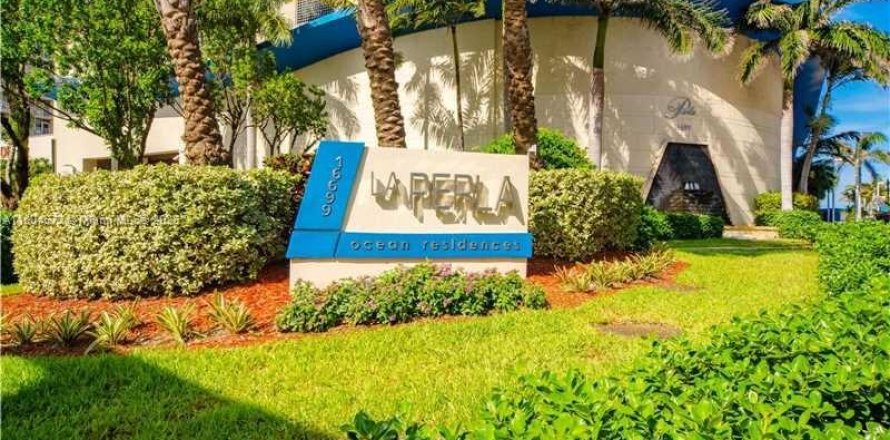 Condo in Sunny Isles Beach, Florida, 3 bedrooms  № 2013977