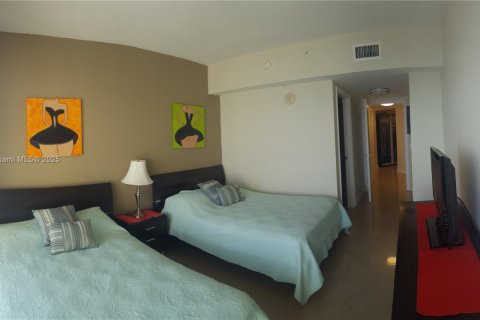 Condo in Sunny Isles Beach, Florida, 3 bedrooms  № 2013977 - photo 10