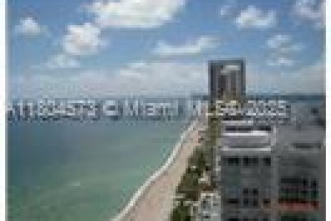 Condo in Sunny Isles Beach, Florida, 3 bedrooms  № 2013977 - photo 4