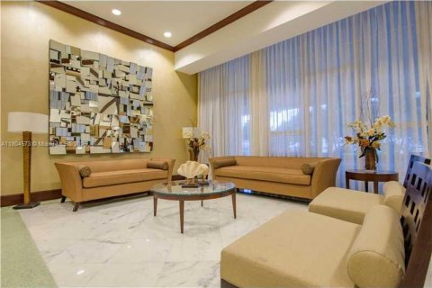 Condo in Sunny Isles Beach, Florida, 3 bedrooms  № 2013977 - photo 14