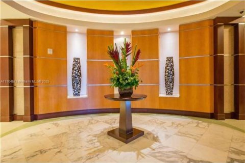 Condo in Sunny Isles Beach, Florida, 3 bedrooms  № 2013977 - photo 13