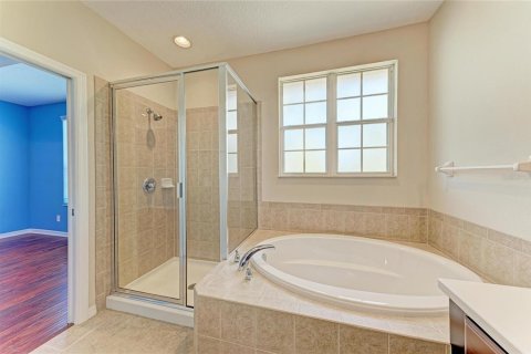 Townhouse in Sarasota, Florida 3 bedrooms, 168.9 sq.m. № 2206037 - photo 26