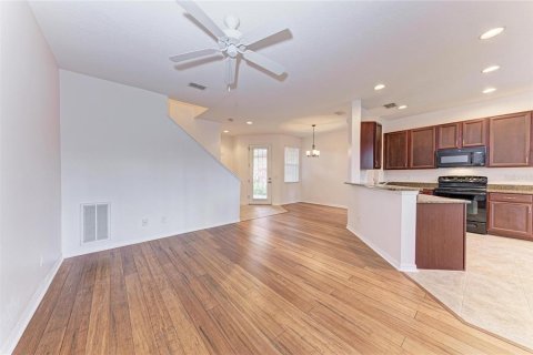 Townhouse in Sarasota, Florida 3 bedrooms, 168.9 sq.m. № 2206037 - photo 8