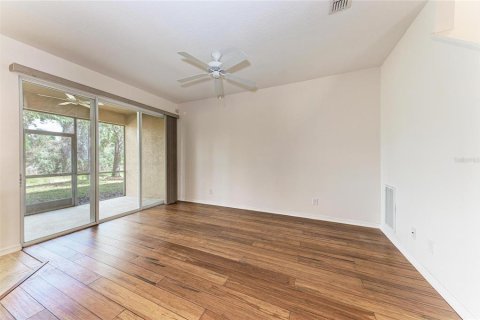 Townhouse in Sarasota, Florida 3 bedrooms, 168.9 sq.m. № 2206037 - photo 6