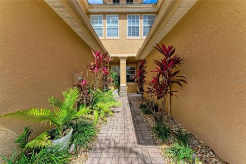 Townhouse in Sarasota, Florida 3 bedrooms, 168.9 sq.m. № 2206037 - photo 3