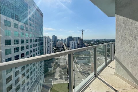 Снять в аренду кондоминиум в Майами, Флорида 2 спальни, 112.6м2, № 1929581 - фото 17