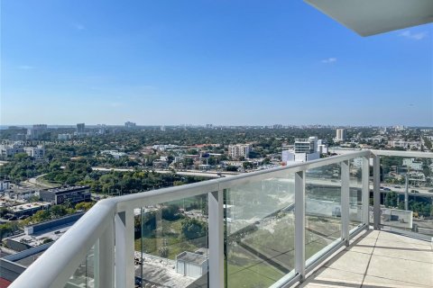 Снять в аренду кондоминиум в Майами, Флорида 2 спальни, 112.6м2, № 1929581 - фото 15