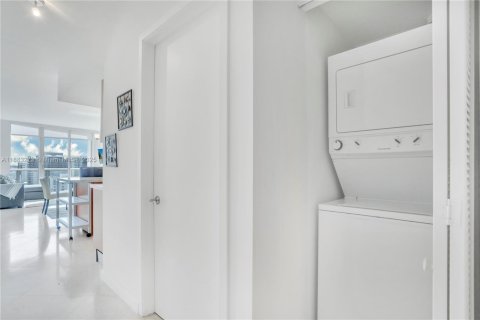 Снять в аренду кондоминиум в Майами, Флорида 2 спальни, 112.6м2, № 1929581 - фото 14