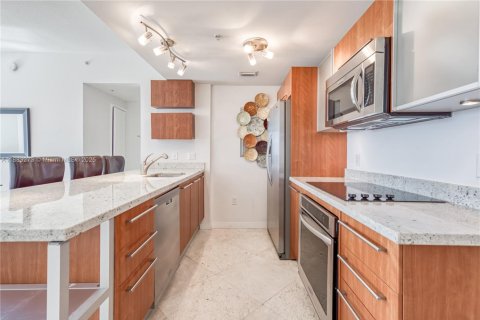 Снять в аренду кондоминиум в Майами, Флорида 2 спальни, 112.6м2, № 1929581 - фото 5