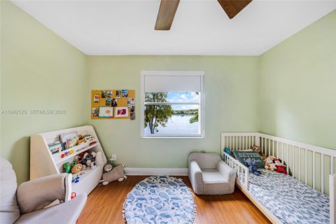 Купить таунхаус в Пемброк-Пайнс, Флорида 3 спальни, 132.66м2, № 2055729 - фото 16