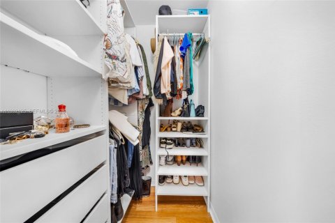 Купить таунхаус в Пемброк-Пайнс, Флорида 3 спальни, 132.66м2, № 2055729 - фото 22