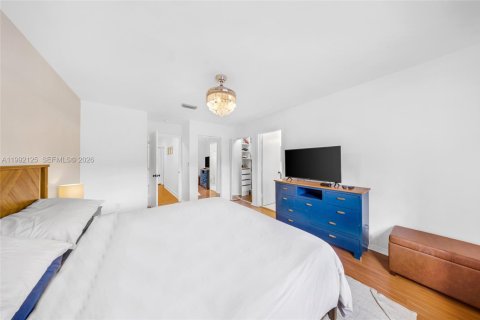 Купить таунхаус в Пемброк-Пайнс, Флорида 3 спальни, 132.66м2, № 2055729 - фото 20