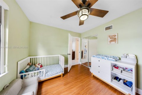 Купить таунхаус в Пемброк-Пайнс, Флорида 3 спальни, 132.66м2, № 2055729 - фото 17