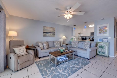 Copropriété à vendre à Bradenton Beach, Floride: 2 chambres, 89.37 m2 № 1634476 - photo 4