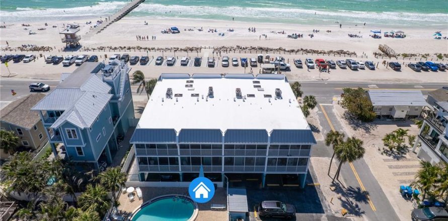 Condominio en Bradenton Beach, Florida, 2 dormitorios № 1634476