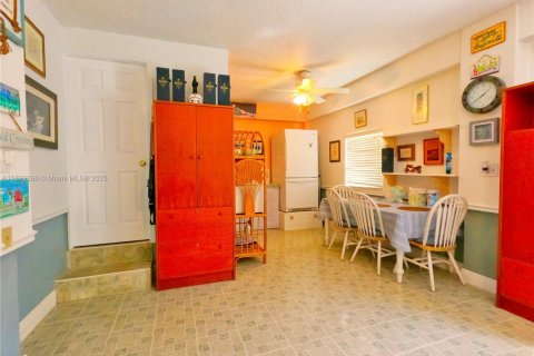 Снять в аренду коммерческую недвижимость в Ки-Ларго, Флорида 74.32м2, № 1945149 - фото 10