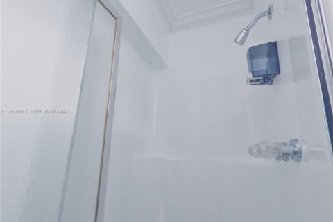 Снять в аренду коммерческую недвижимость в Ки-Ларго, Флорида 74.32м2, № 1945149 - фото 16