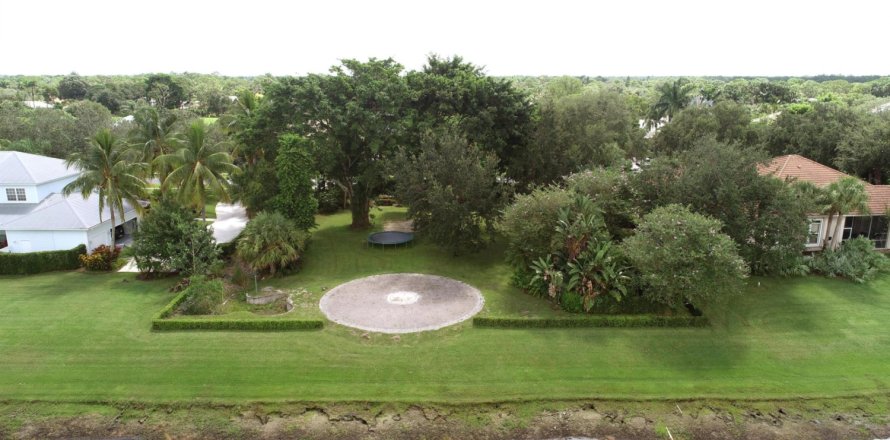 Land in Palm City, Florida № 1038071