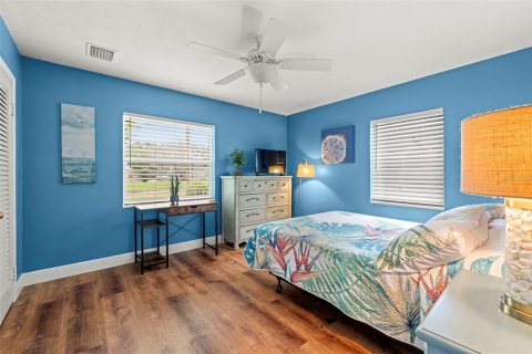 House in Dunedin, Florida 3 bedrooms, 137.31 sq.m. № 1824819 - photo 28