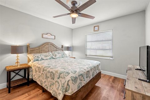 House in Dunedin, Florida 3 bedrooms, 137.31 sq.m. № 1824819 - photo 19