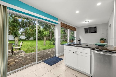 House in Dunedin, Florida 3 bedrooms, 137.31 sq.m. № 1824819 - photo 18