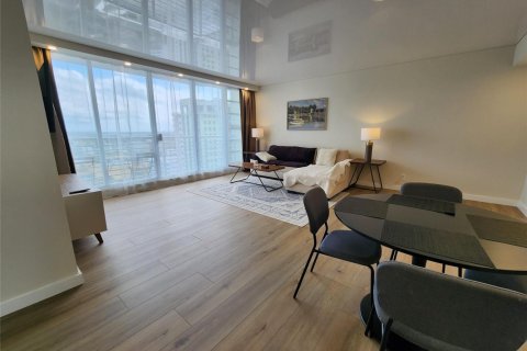 Condominio en venta en Hollywood, Florida, 1 dormitorio, 88.72 m2 № 2183710 - foto 11
