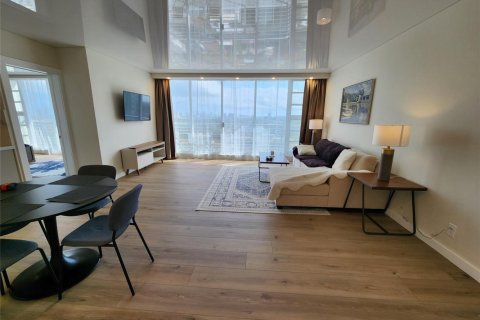 Condominio en venta en Hollywood, Florida, 1 dormitorio, 88.72 m2 № 2183710 - foto 2