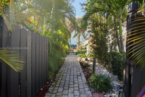 Condominio en alquiler en Fort Lauderdale, Florida, 1 dormitorio, 53.42 m2 № 2056652 - foto 19