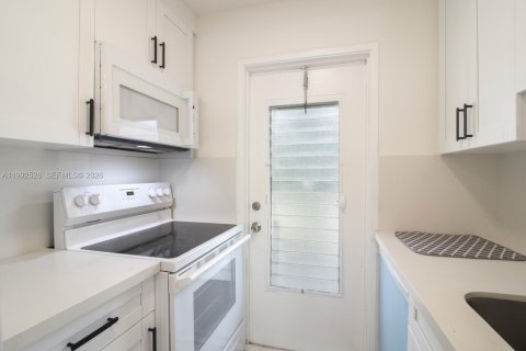 Condominio en alquiler en Fort Lauderdale, Florida, 1 dormitorio, 53.42 m2 № 2056652 - foto 13