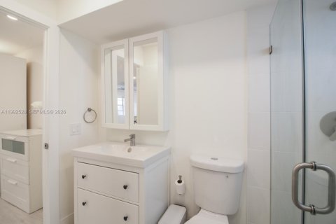 Condominio en alquiler en Fort Lauderdale, Florida, 1 dormitorio, 53.42 m2 № 2056652 - foto 11