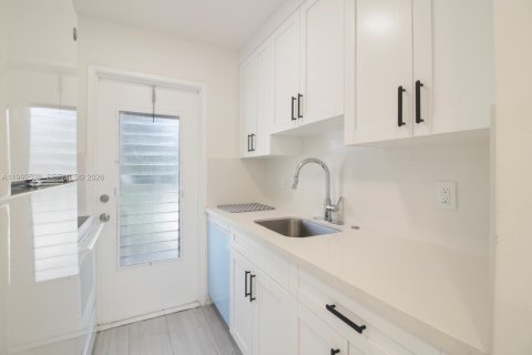 Condominio en alquiler en Fort Lauderdale, Florida, 1 dormitorio, 53.42 m2 № 2056652 - foto 12