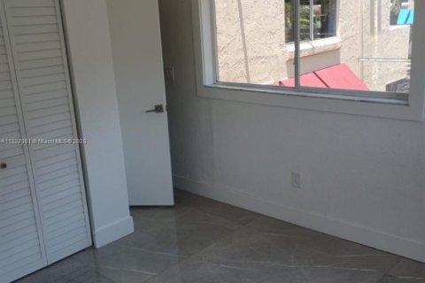 Townhouse in Miami, Florida 3 bedrooms, 147.9 sq.m. № 1801173 - photo 8