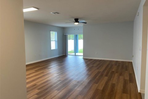 Casa en alquiler en New Smyrna Beach, Florida, 3 dormitorios, 161.28 m2 № 1884952 - foto 2