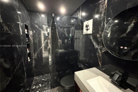 Casa en venta en Pembroke Pines, Florida, 2 dormitorios, 104.98 m2 № 2010036 - foto 17