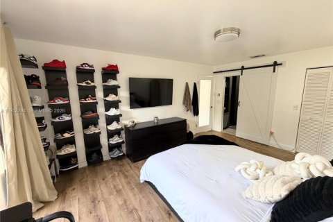 Casa en venta en Pembroke Pines, Florida, 2 dormitorios, 104.98 m2 № 2010036 - foto 9