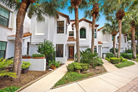 Townhouse in Palm Beach Gardens, Florida 3 bedrooms, 140.65 sq.m. № 2400015 - photo 8