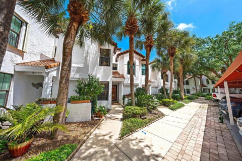 Townhouse in Palm Beach Gardens, Florida 3 bedrooms, 140.65 sq.m. № 2400015 - photo 10